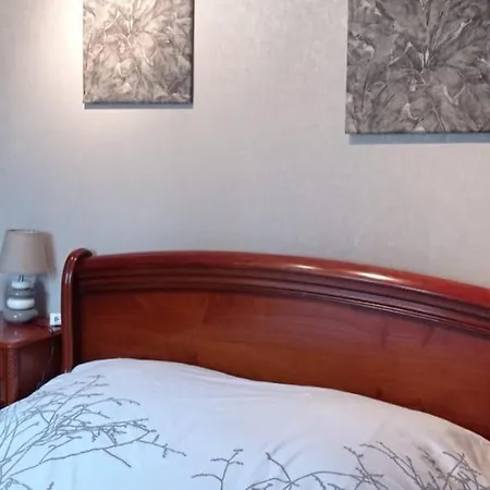 Bed & Breakfast Le Nid Des Anges 3 D'hotes Avec Petit Dejeuner Et Piscine Guern